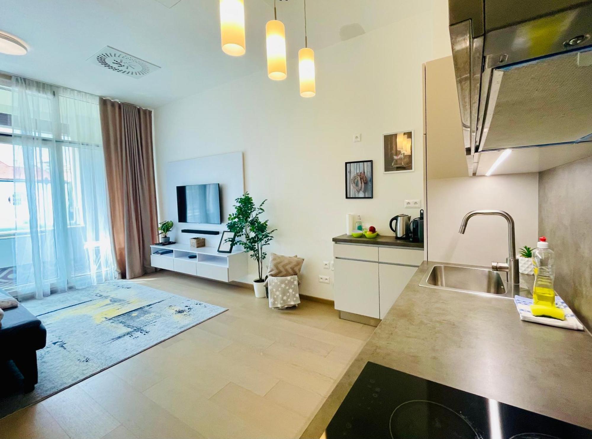 New, Beautiful With Parking In Location! * Pressburg